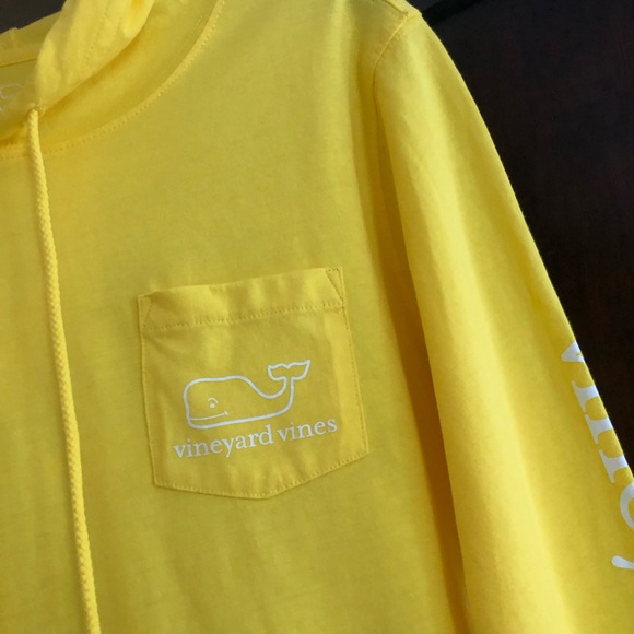 Vineyard Vines Yellow hooded long sleeve top small men’s women’s boys girls teen - Picture 3 of 6